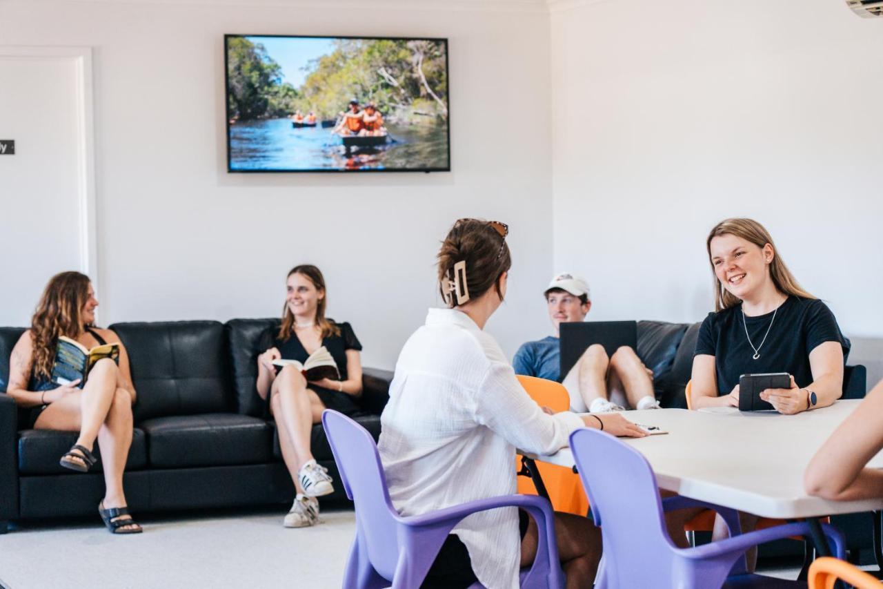 Cootharaba Kangarooms Noosa Everglades מראה חיצוני תמונה