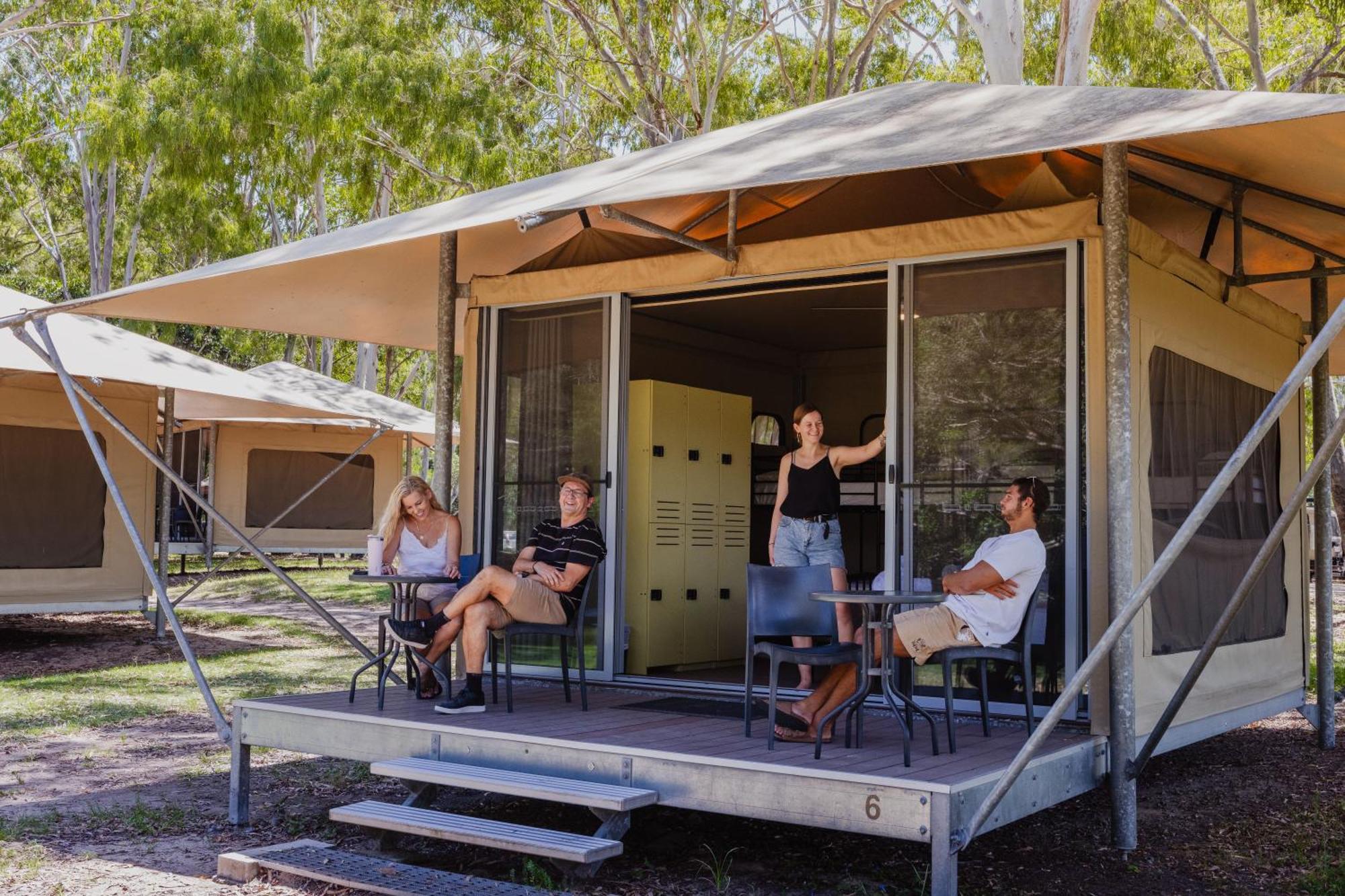 Cootharaba Kangarooms Noosa Everglades מראה חיצוני תמונה